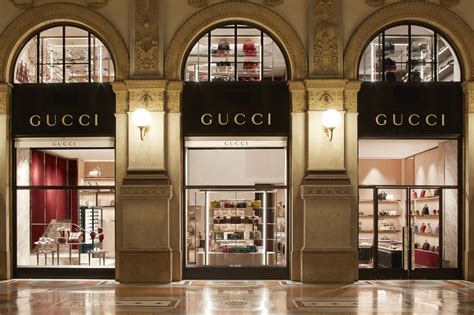 gucci prada factory outlet milan|gucci outlet store florence.